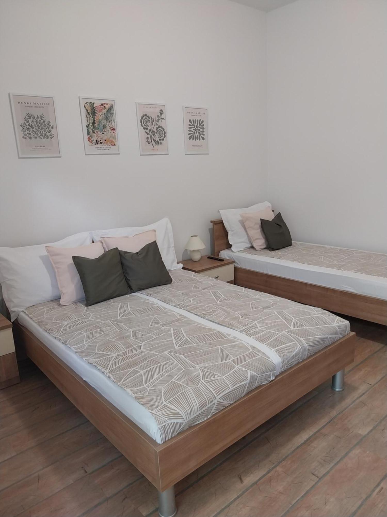 וודיצה Apartments Jolic מראה חיצוני תמונה